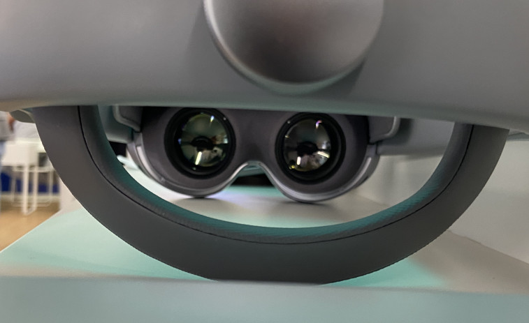 Pionera en España: la unidad móvil de la Fundación ONCE Baja Visión aterriza en Bellvitge