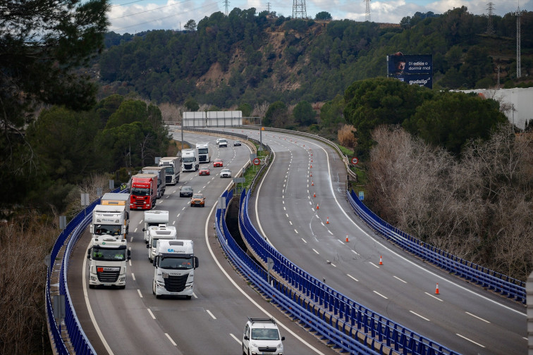 Trànsit vuelve a cerrar el carril de la AP-7 entre Martorell y Gelida tras un grave incumplimiento de seguridad