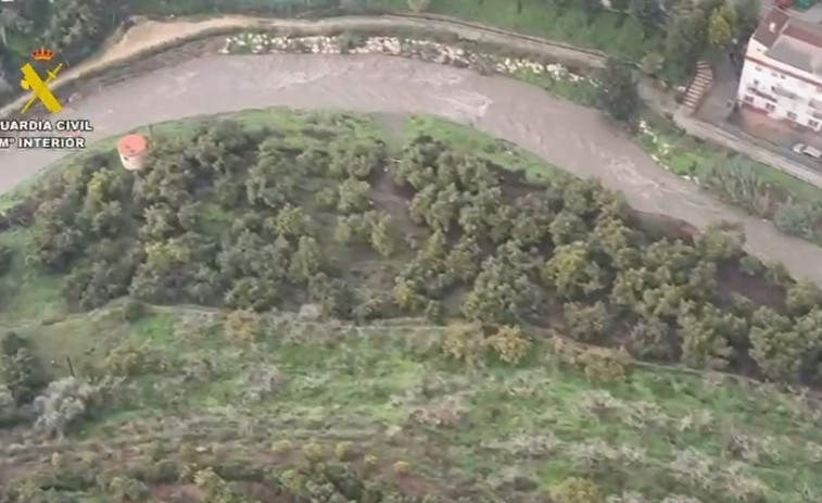 Preocupación en Málaga: una mujer desaparece tras lanzarse al río para rescatar a su perro