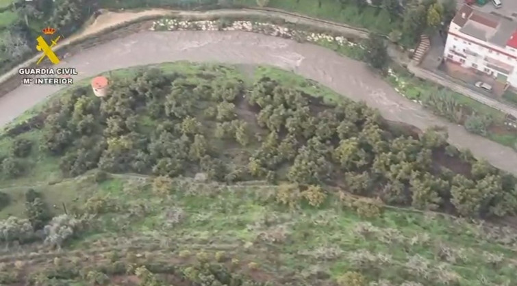 Preocupación en Málaga: una mujer desaparece tras lanzarse al río para rescatar a su perro
