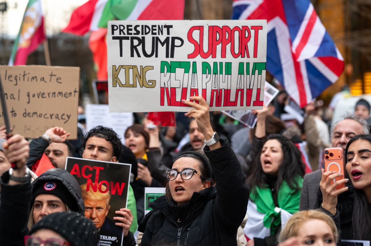 EuropaPress 7258436 31 january 2026 united kingdom london protester holds placard during rally