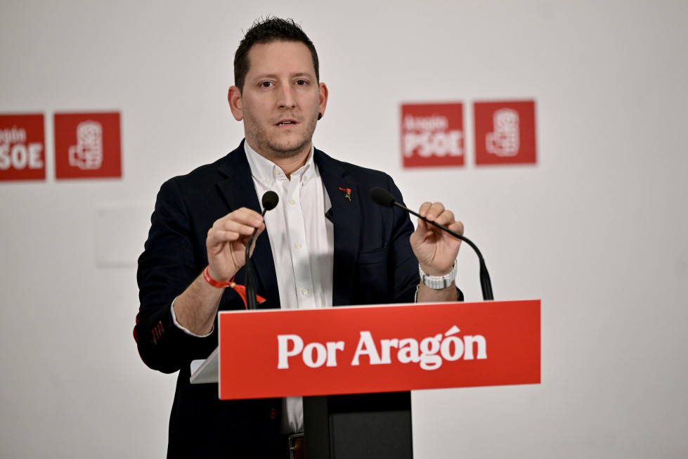 EuropaPress 7275465 portavoz psoe aragon jesus morales ofrece rueda prensa seguimiento noche