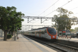 Cruce de versiones en Rodalies: Renfe denuncia incumplimientos de los servicios mínimos y UGT lo niega