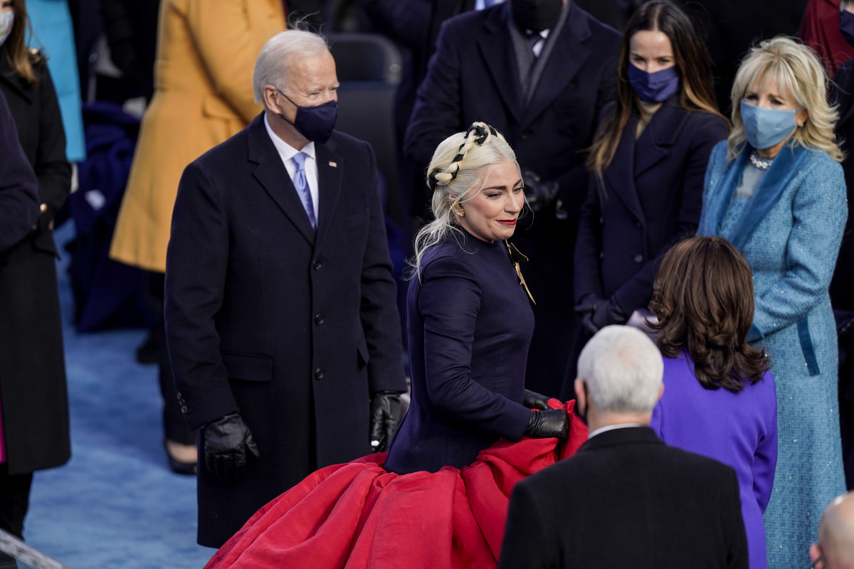 EuropaPress 3526861 washington dc january 20 singer lady gaga leaves the stage after performing