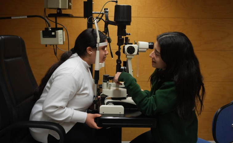 La Fundación ONCE Baja Visión y la Fundación Barraquer inician en Barcelona una gira de revisiones visuales y donación de gafas