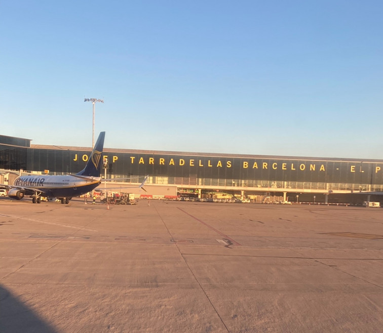 Aeropuerto de Barcelona: pánico a bordo y desvíos masivos a Madrid