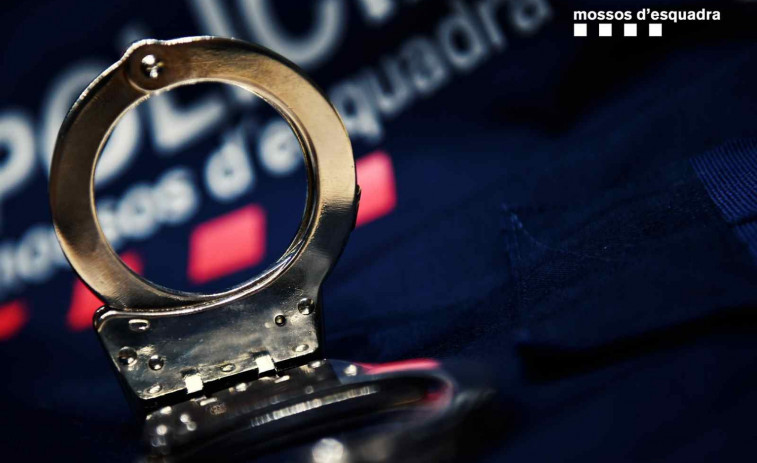 Detienen a un entrenador de fútbol de Terrassa por pedir contenido pornográfico a menores