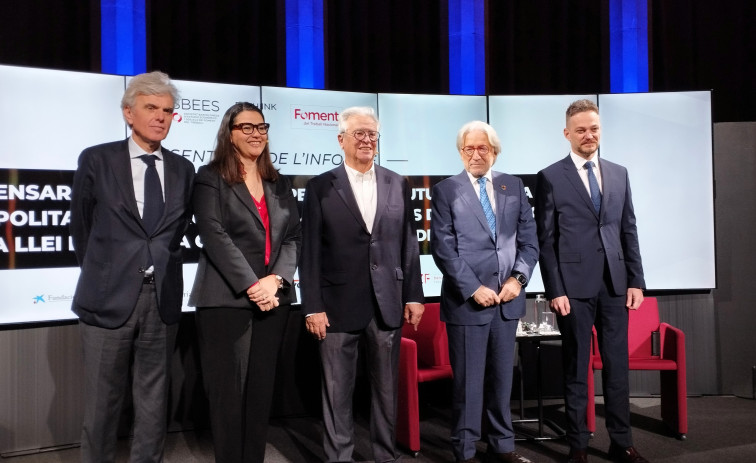 Joan Clos cree que la Catalunya de los 9 millones debe tener 1 millón de viviendas protegidas