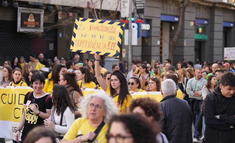 Huelga de escuelas en Catalunya: docentes rechazan la propuesta del Govern y mantienen los paros de marzo