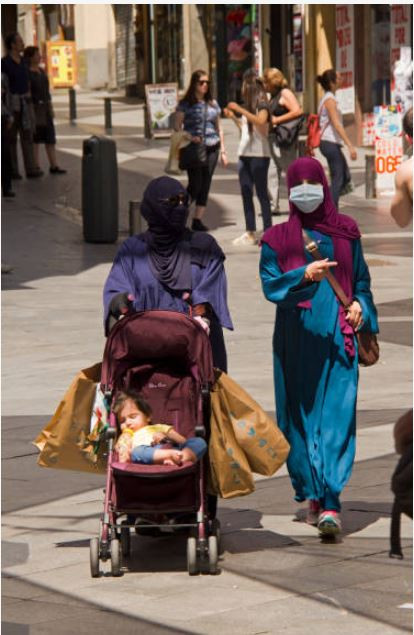 Dos extremas derechas