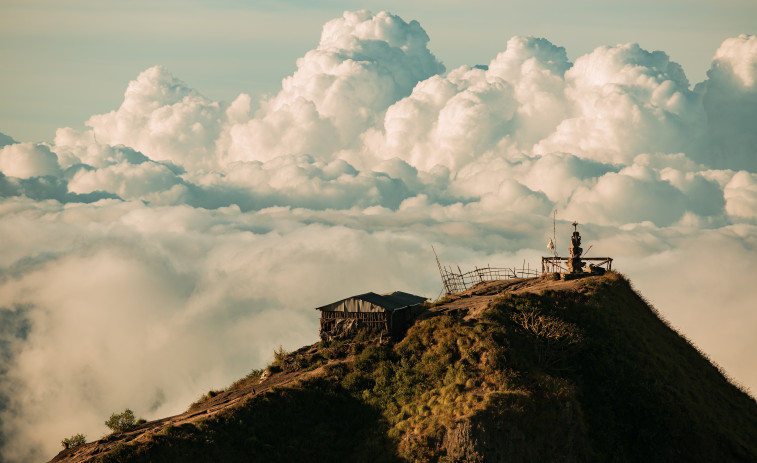 Del abismo al medievo: la ruta por el interior de Catalunya que cautiva al mundo
