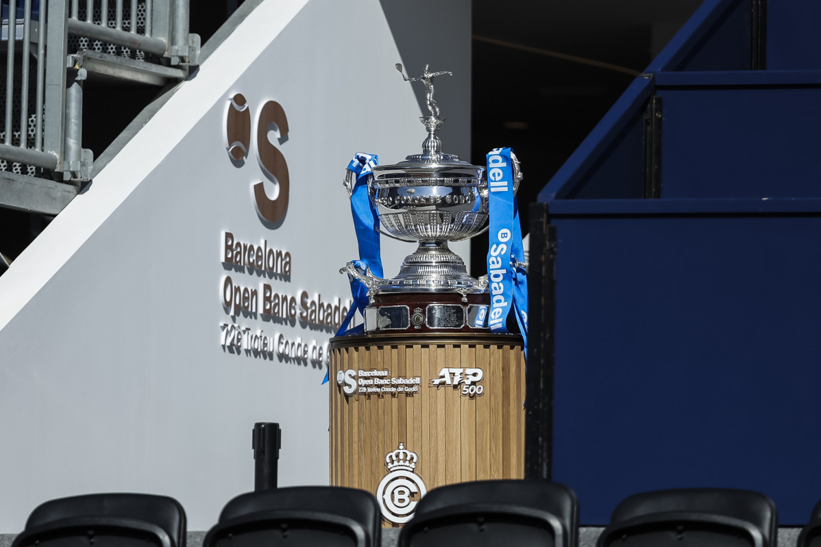EuropaPress 6652751 view trophy of the barcelona open banc sabadell conde godo 2025 day at real