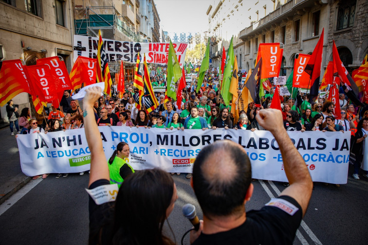 Éxito sindical: los profesores consiguen una mejor oferta salarial de la Generalitat