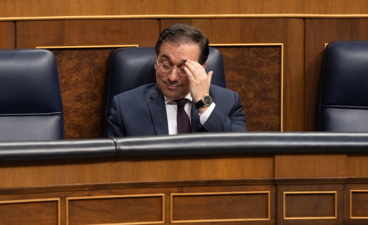 Albares reúne a su gabinete de crisis y a los embajadores en Oriente Medio por vídeoconferencia