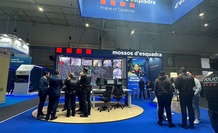 Los Mossos presentan en el MWC su sala de mando policial: inteligencia artificial aplicada a un ecosistema interconectado