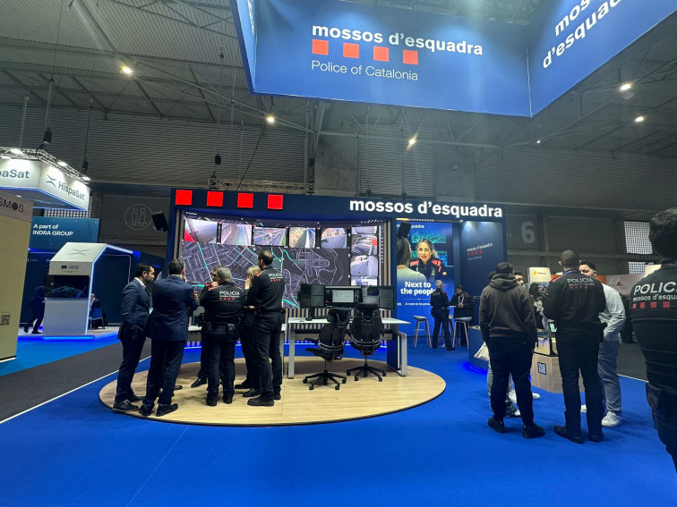 Los Mossos presentan en el MWC su sala de mando policial: inteligencia artificial aplicada a un ecosistema interconectado