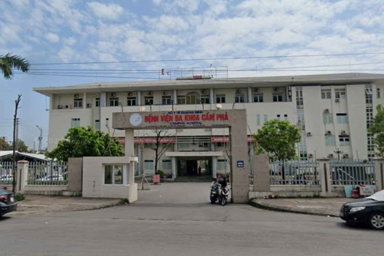 Un hombre sufre lesiones después de que una barra de metal se le atascara en el trasero en una 