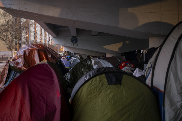 EuropaPress 7190197 personas desalojadas continuan puente c 31 29 diciembre 2025 badalona