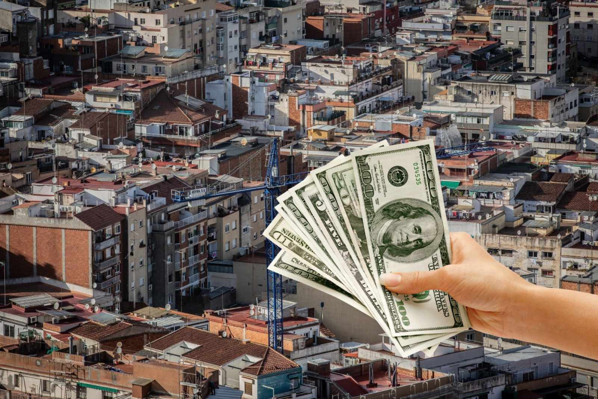 Barcelona, dinero   CANVA