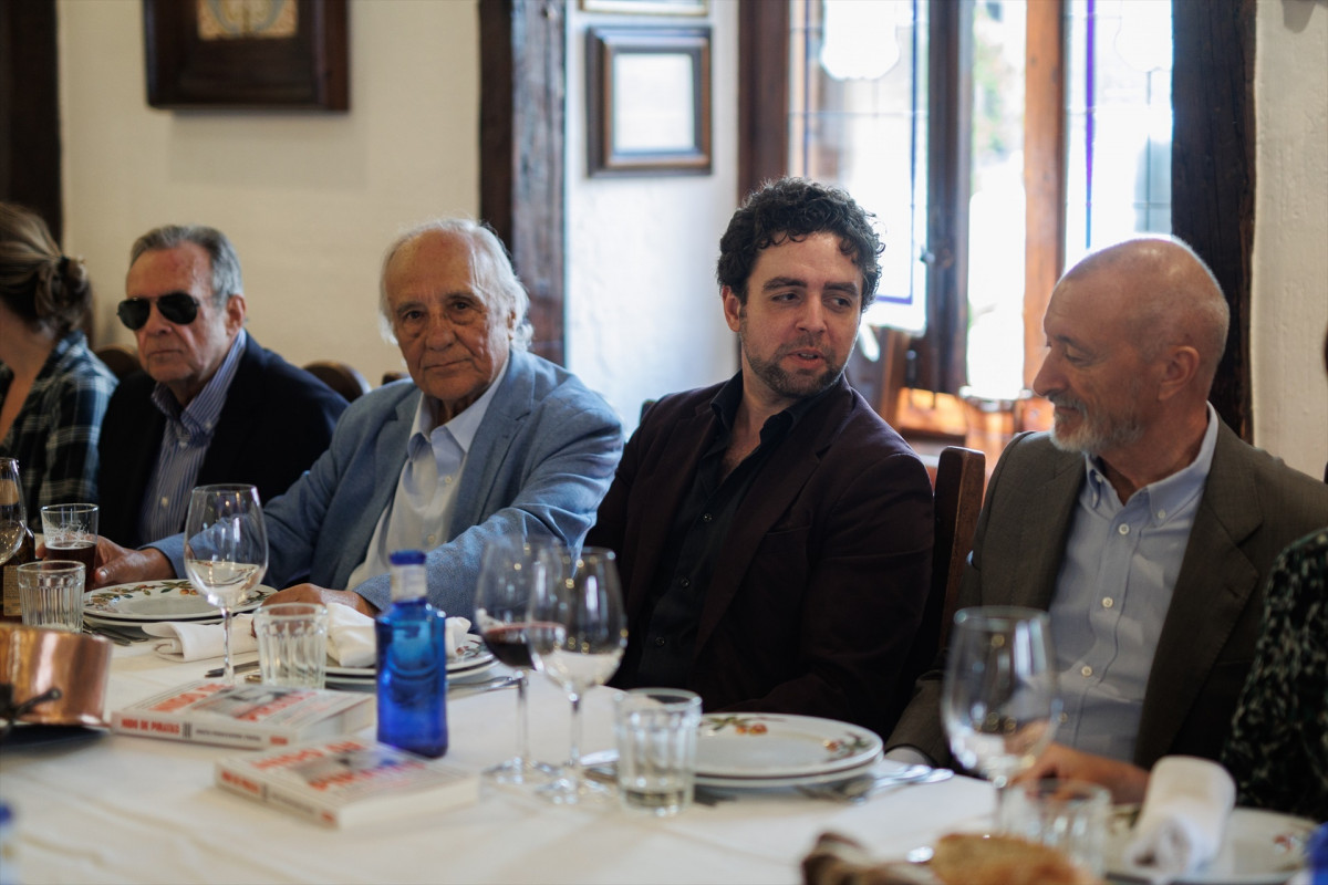 EuropaPress 5190194 i d fotografo raul cancio periodista raul pozo escritores jesus fernandez