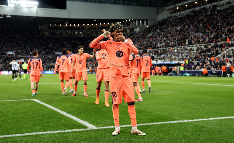 El Barça resiste la tormenta y rasca un valioso empate en St. James' Park