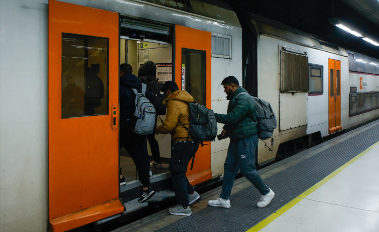 Un desprendimiento corta la R3 de Rodalies entre Sant Martí Centelles y Figaró