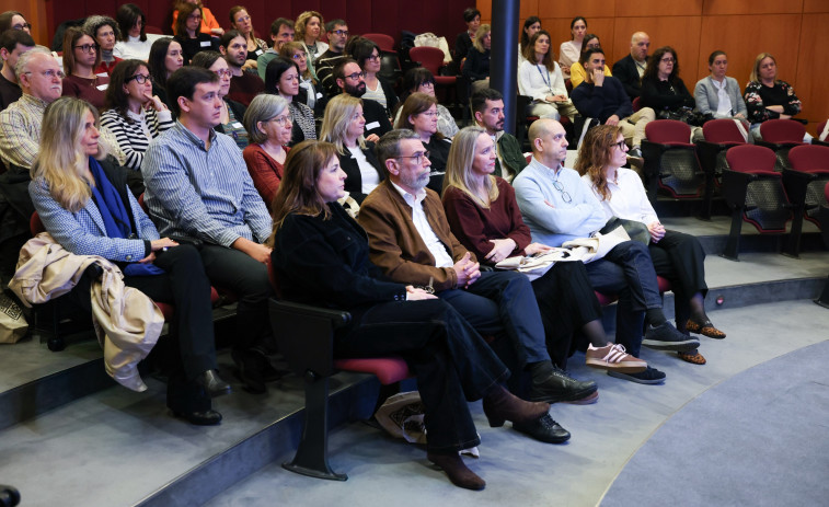 Aigües de Barcelona refuerza las alianzas con los Servicios Sociales de 16 ayuntamientos metropolitanos