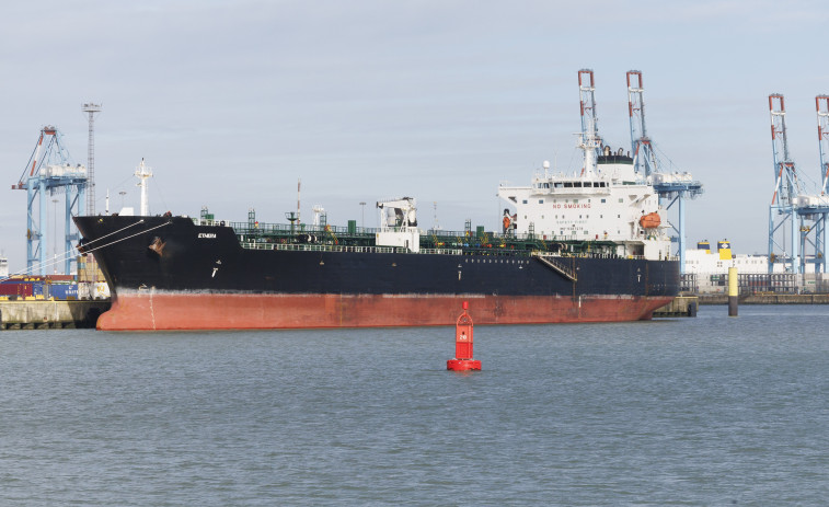 EE. UU. autoriza la compra de petróleo ruso ya cargado en buques ante la subida del precio del crudo