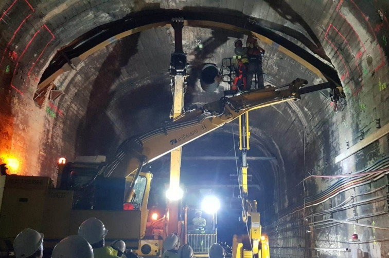 El túnel de Rubí corta el tráfico ferroviario de mercancías entre Barcelona y Francia por daños graves