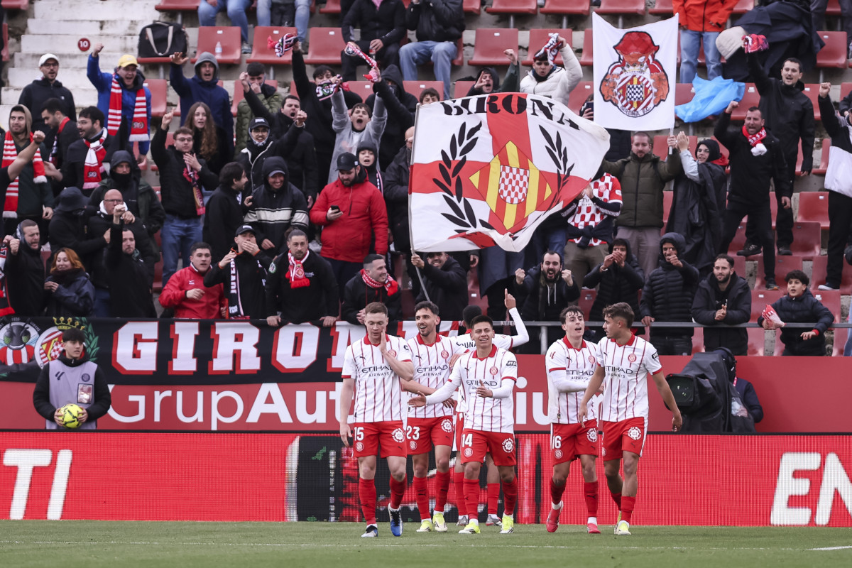 EuropaPress 7366042 azzedine ounahi of girona fc celebrates goal with teammates during the