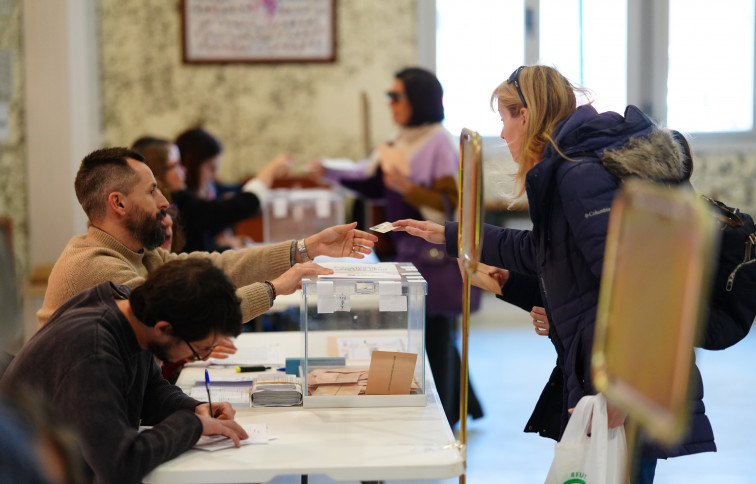Las elecciones de Castilla y León registran un 36,97% de participación a las 14.00 horas