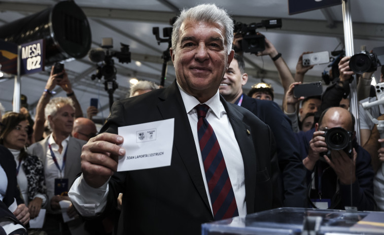 Joan Laporta gana las elecciones del FC Barcelona a Font por goleada