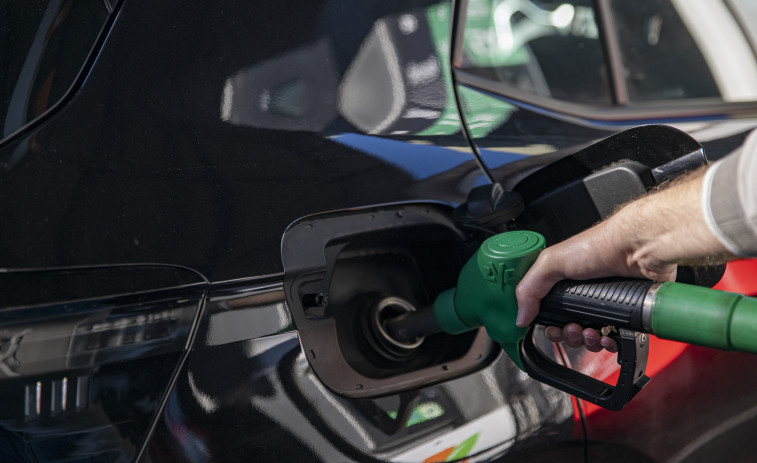 Alerta en mercado del petróleo tras el ataque a refinerías: el precio se dispara a 113 dólares