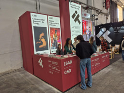 La Diputación de Barcelona lucha contra la infoxicación en el Salón de la Enseñanza