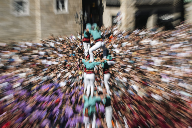 La Coordinadora de Colles Castelleres de Catalunya presenta el casco 2.0 para proteger a los castellers