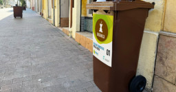Begues pone en marcha la recogida de residuos puerta a puerta para comercios del centro urbano