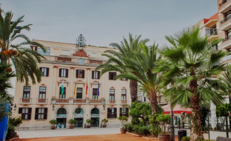 Lloret investiga a un concejal del PSC por presunta estafa y falsedad en una AFA escolar