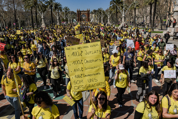 El Govern reactivará el diálogo con los sindicatos educativos después del plantón de este martes