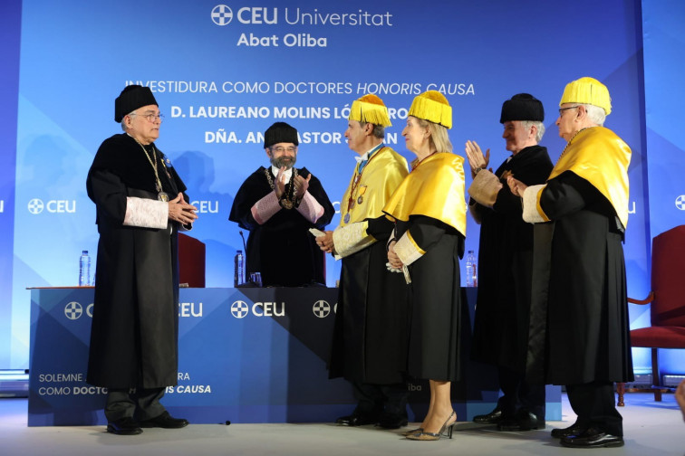 La CEU UAO inviste Honoris causa al cirujano torácico Laureano Molins