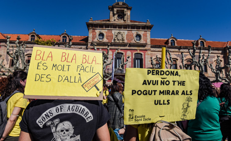 Pulso en la educación catalana: los sindicatos mayoritarios plantan a la Mesa Sectorial de Educació