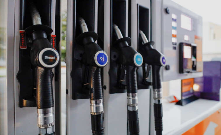 Este país de Europa ya limita la venta de gasolina por la crisis del petróleo