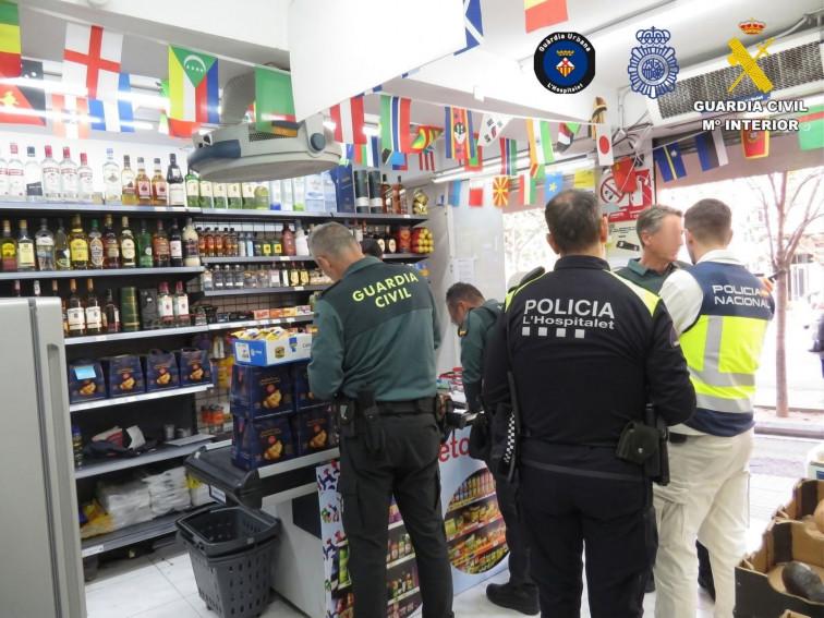 Inspección en uno de los 24 supermercados
