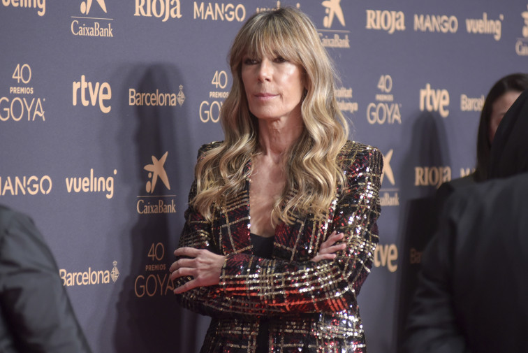 EuropaPress 7328321 esposa presidente gobierno begona gomez alfombra roja 40 edicion premios