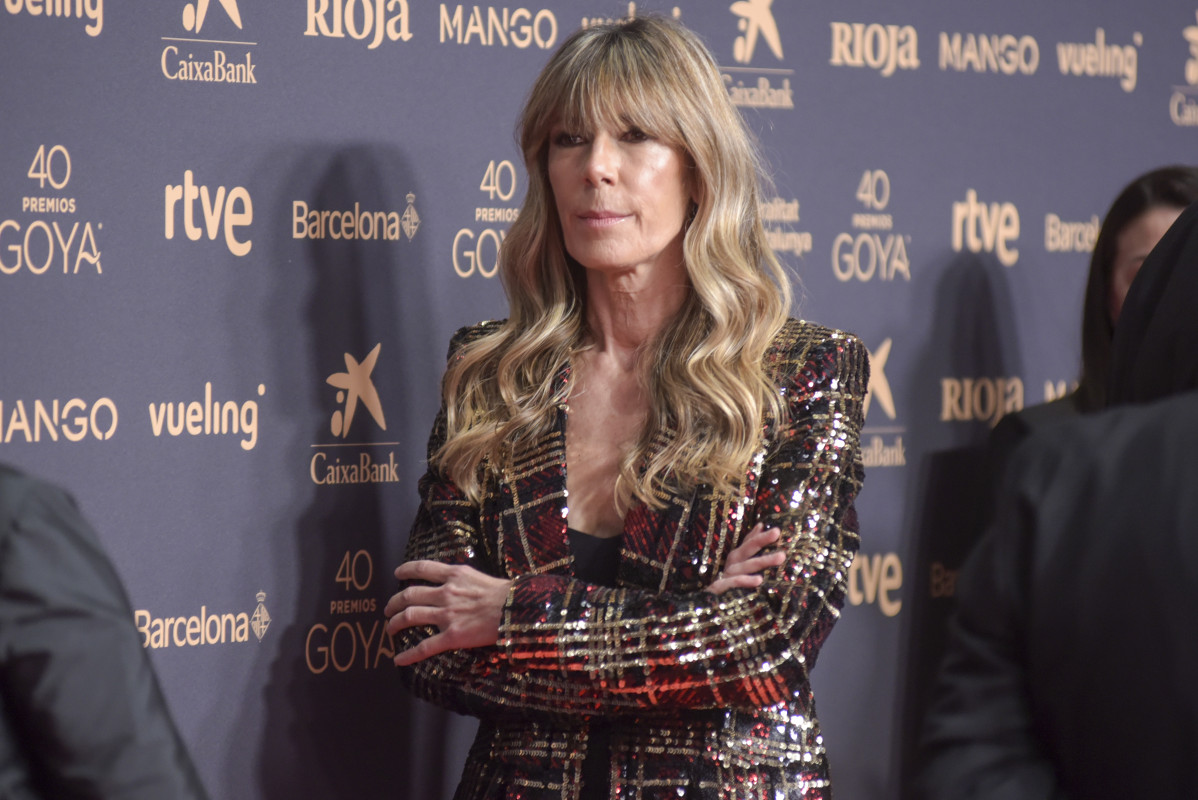 EuropaPress 7328321 esposa presidente gobierno begona gomez alfombra roja 40 edicion premios