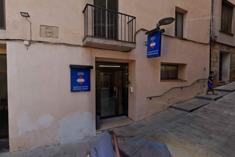 Una falsa llamada al 112 deja sin policía a un pueblo de Tarragona: el motivo que sorprendió a los agentes