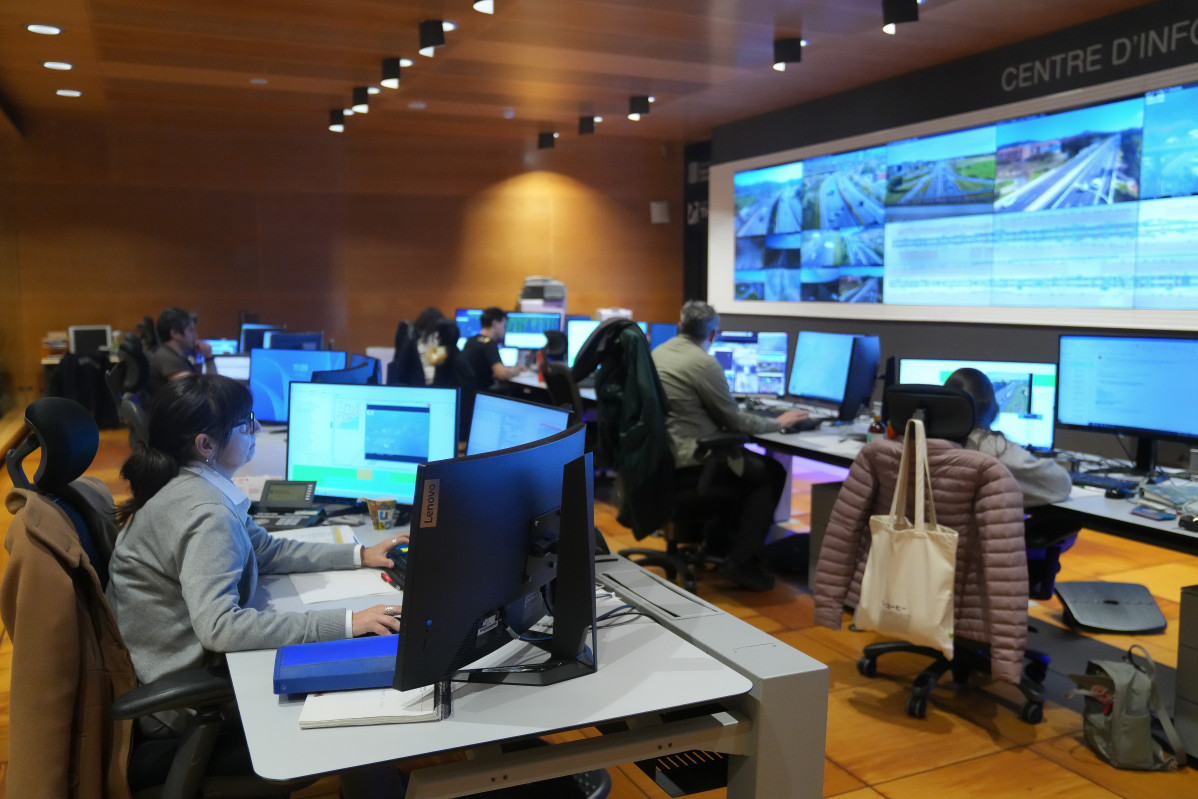 EuropaPress 7412419 pantallas informacion servei catala transit medidas especiales segunda fase