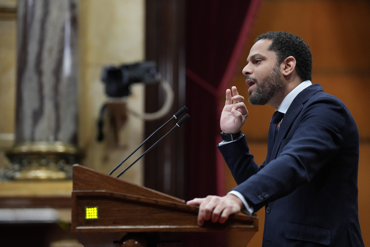 EuropaPress 7249800 secretario general vox ignacio garriga sesion control parlament catalunya