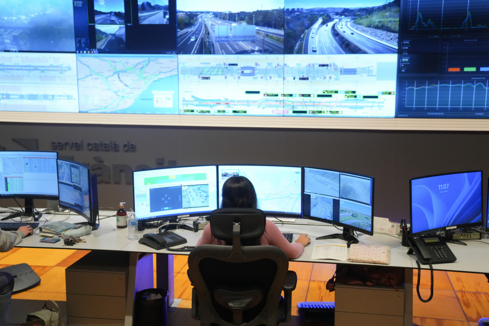 EuropaPress 7412418 pantallas informacion servei catala transit medidas especiales segunda fase