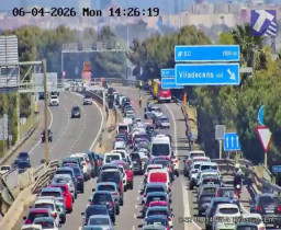 La circulación vuelve a la normalidad en la C-32 tras un incendio junto a la vía en Gavà