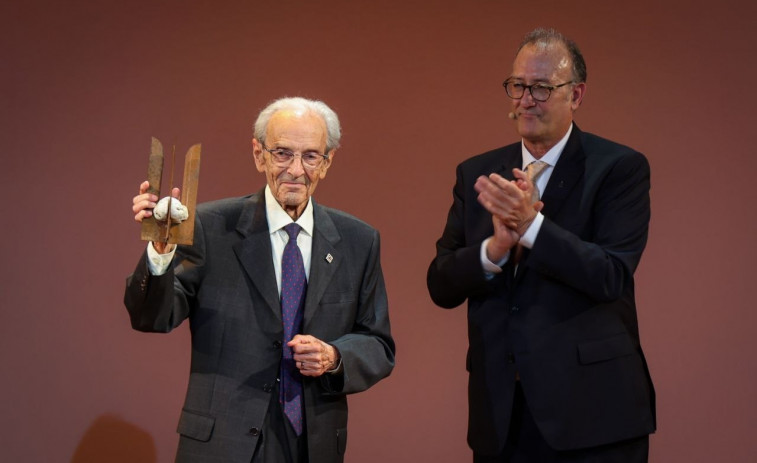 Muere Pere Lluís Font, ganador del 57 Premi d'Honor de les Lletres Catalanes